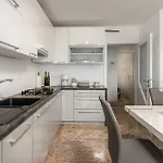 3 Bedroom In Apartment *