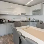 3 Bedroom In Apartment