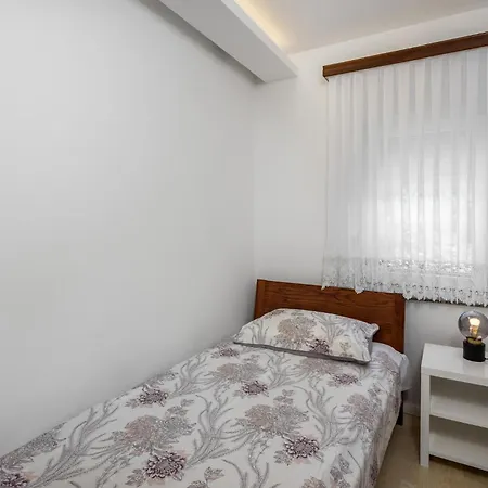 アパート 3 Bedroom In