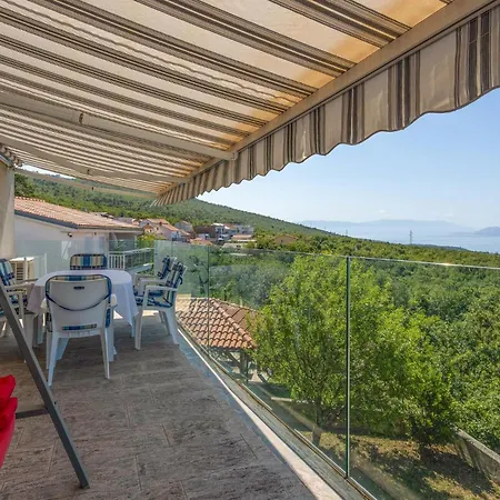 Διαμέρισμα 3 Bedroom Cozy In *