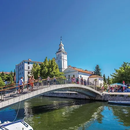 3 Bedroom Cozy In * Crikvenica